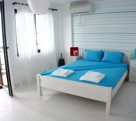 בית הארחה Deep Blue 2*